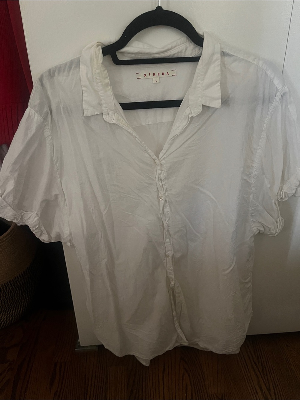 XiRENA White Short-Sleeve Button-Down Shirt